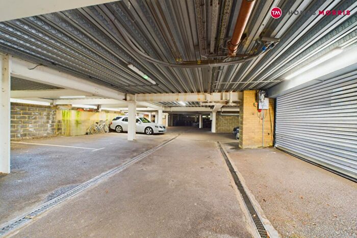 1 Bedroom Apartment For Sale In Houghton Road, St. Ives, Cambridgeshire, PE27