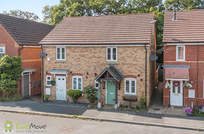 2 Bedroom Semi-Detached House For Sale In Kestrels Mead, Tadley, Hampshire, RG26