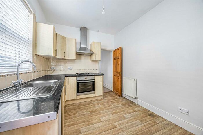 2 Bedroom Terraced House For Sale In Byron Road, Portsmouth, PO2