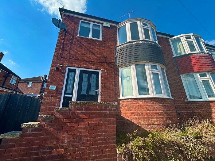 3 Bedroom Property To Rent In Barrie Grove, Rotherham, S66