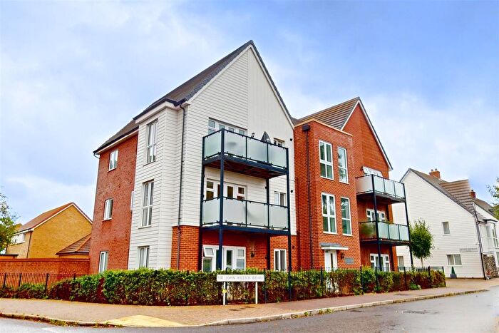 2 Bedroom Flat To Rent In Sir John Killick Road, Ashford, TN23