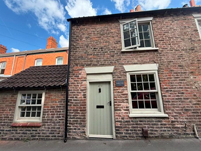 2 Bedroom End Of Terrace House To Rent In Eastgate, Louth, LN11