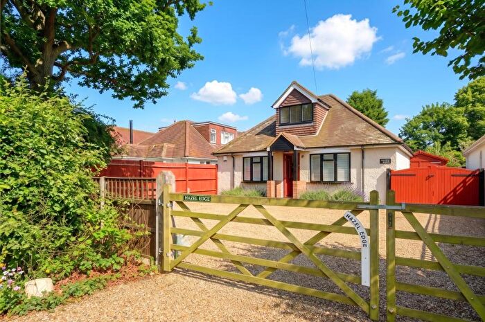 3 Bedroom Detached House To Rent In Chobham, GU24