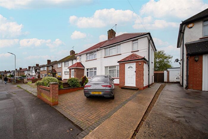 2 Bedroom Property To Rent In Elers Road, Hayes, UB3