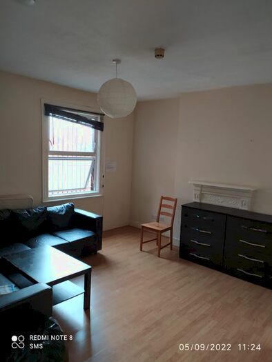 2 Bedroom Flat To Rent In Cricklewood Broadway, London, NW2