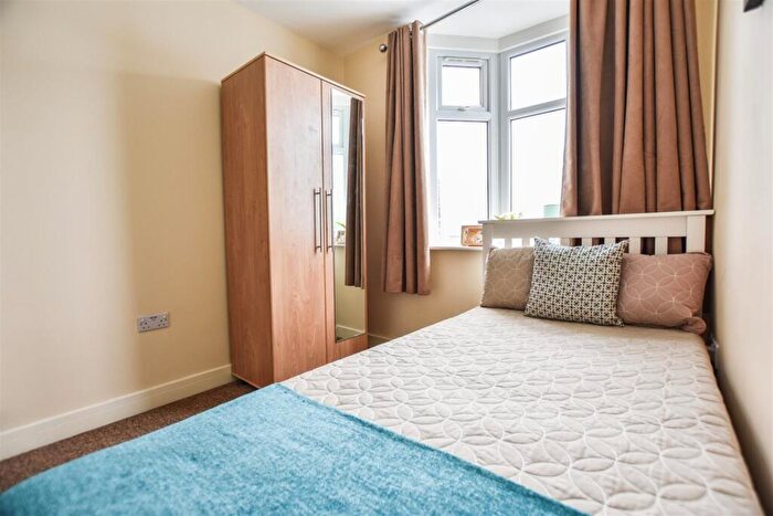 Studio To Rent In Long Lane, Bexleyheath, Kent, DA7
