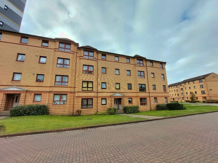 1 Bedroom Flat To Rent In , Grovepark Gardens, P17
