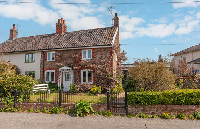 3 Bedroom Semi-Detached House For Sale In Chapel Lane, Wickham Market, IP13