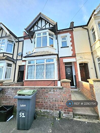 4 Bedroom Terraced House To Rent In Chatsworth Road, Luton, LU4