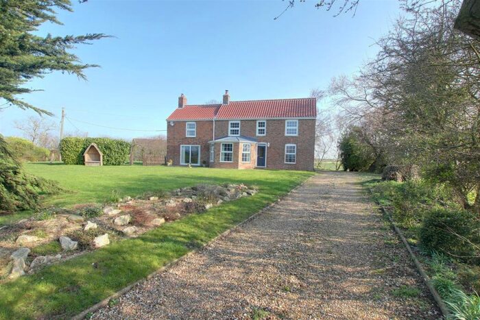 5 Bedroom Detached House For Sale In Rossa Lane, Trusthorpe, LN12