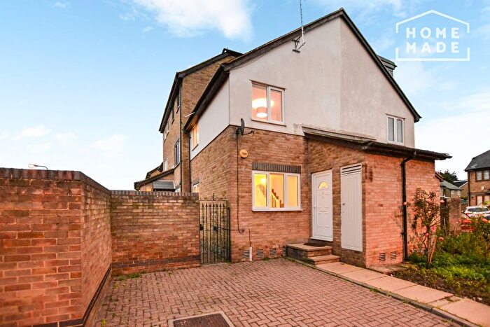 1 Bedroom Semi-Detached House To Rent In Midship Close, Rotherhithe, SE16