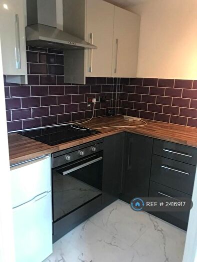 2 Bedroom Terraced House To Rent In Waltham Gardens, Banbury, OX16