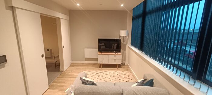 1 Bedroom Flat To Rent In Seymour Grove, Old Trafford, Manchester, M16