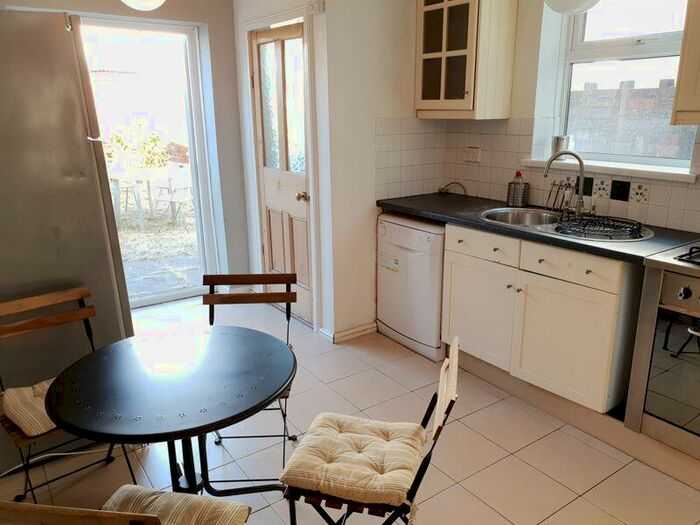 5 Bedroom Terraced House To Rent In Africa Gardens, Cardiff, CF14