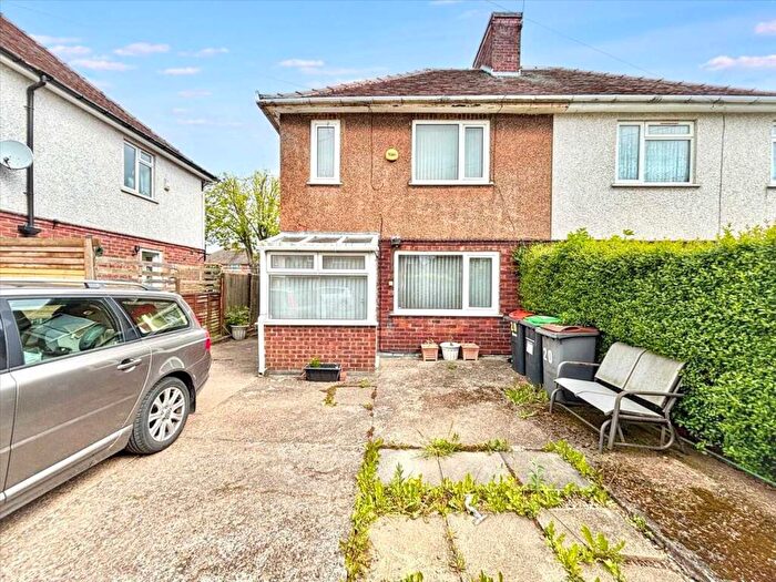 3 Bedroom Semi-Detached House For Sale In Banks Avenue, Kirkby In Ashfield, NG17