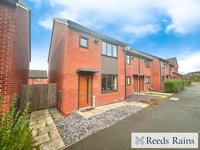 3 Bedroom End Of Terrace House For Sale In Hope Road, Salford, Greater Manchester, M6