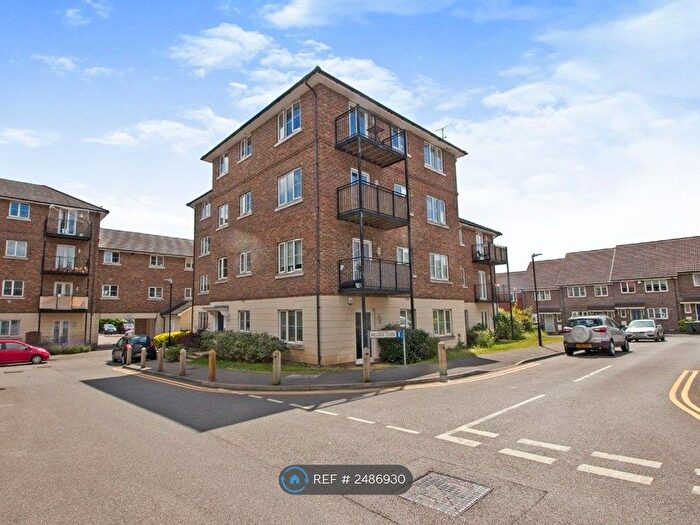 2 Bedroom Flat To Rent In Trident Court, Dartford, DA1