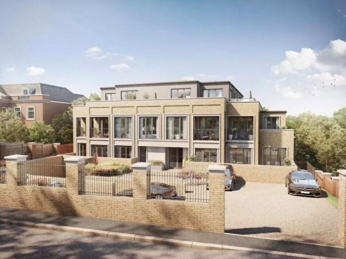 2 Bedroom Flat To Rent In Cockforsters Road, EN4