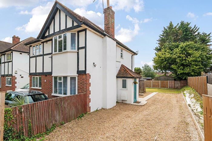 2 Bedroom Maisonette To Rent In Slough, Berkshire, SL2