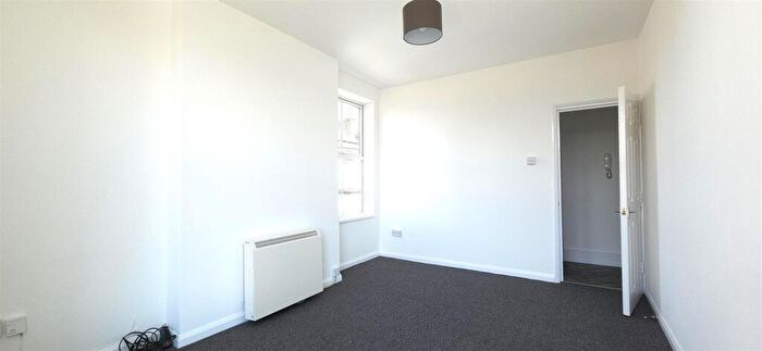 1 Bedroom Flat To Rent In Ramsgate Road, Broadstairs, CT10