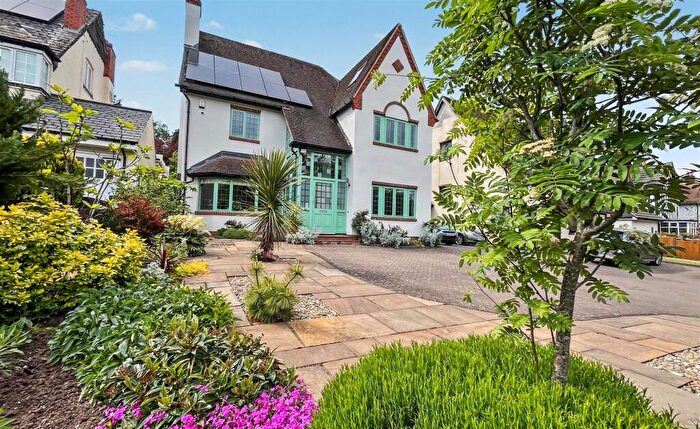 7 Bedroom Detached House For Sale In Russell Road, Moseley, B13