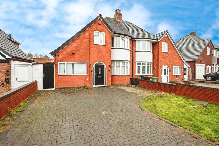 3 Bedroom Semi Detached House For Sale In Hazelhurst Road, Castle Bromwich, Birmingham, B36