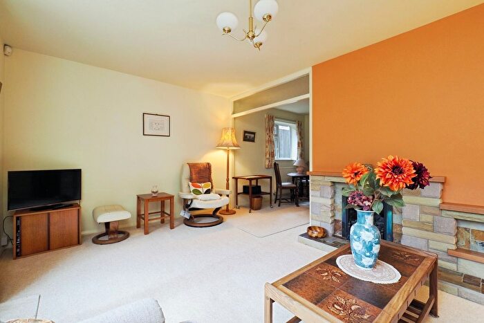 4 Bedroom Detached House For Sale In Warrender Close, Bramcote, Nottingham, NG9