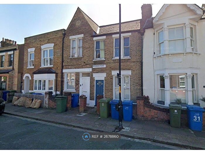 3 Bedroom Flat To Rent In Hichisson Road, London, SE15