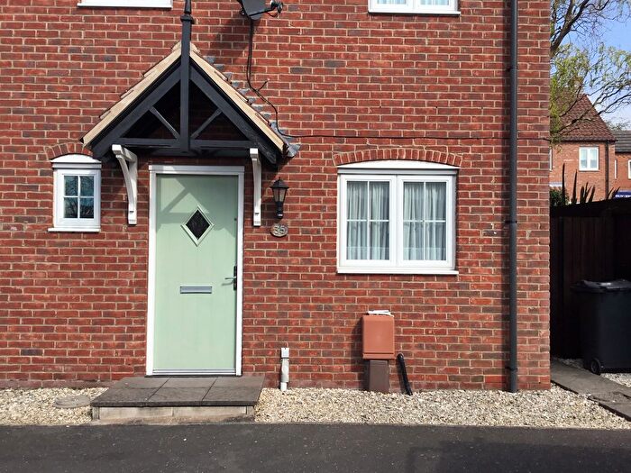 3 Bedroom Semi Detached House To Rent In Willoughby Chase, Gainsborough, DN21