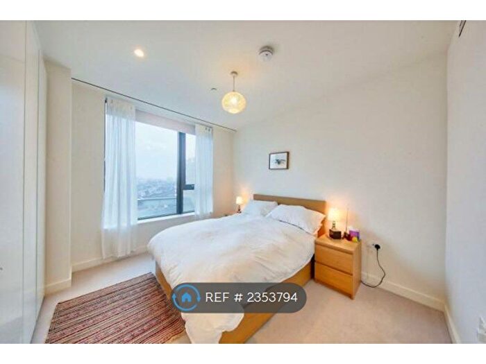 1 Bedroom Flat To Rent In Wood Lane, London, W12