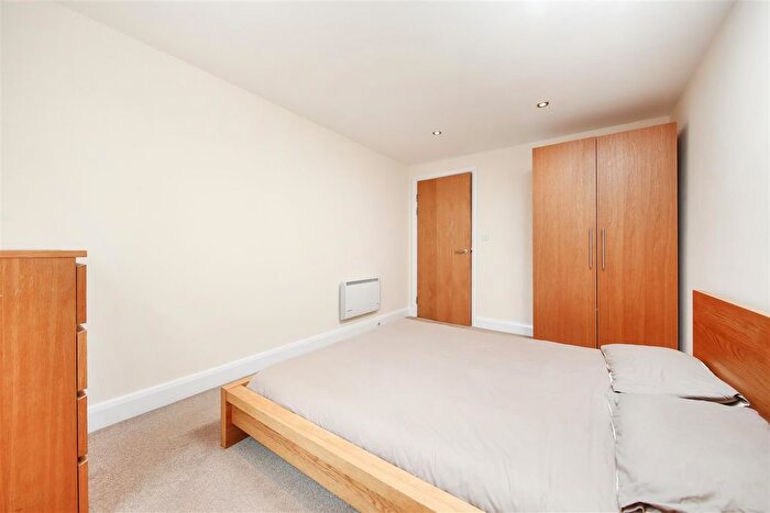 2 Bedroom Flat For Sale In Hall View, Bradbury Place, Chatsworth Road, Chesterfield, S40