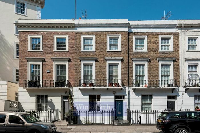 2 Bedroom Maisonette To Rent In Warwick Way, London SW1V