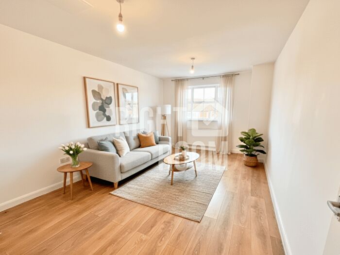 1 Bedroom Flat To Rent In Flat, Madina House, LU1