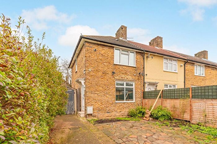 2 Bedroom End Of Terrace House To Rent In Glastonbury Road, Morden, SM4