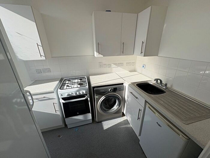 1 Bedroom Flat To Rent In Rochester Road, Camden, NW1