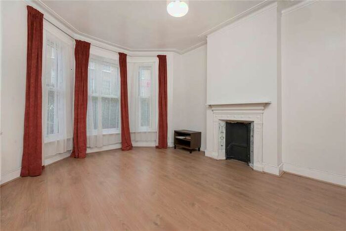 2 Bedroom Flat To Rent In Kilburn Lane, London, W10