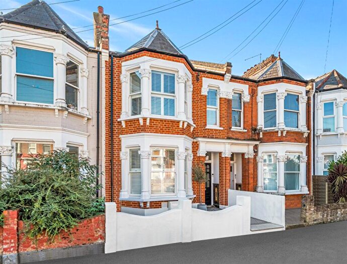 5 Bedroom Terraced House For Sale In Buchanan Gardens, London, NW10