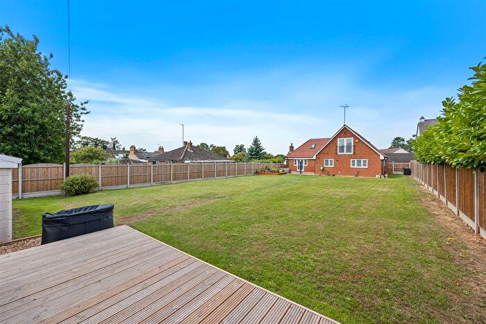 5 Bedroom Detached House For Sale In Winding Way, Thrapston, NN14