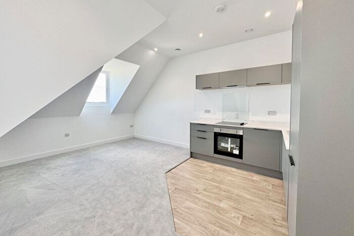 Studio For Sale In Holdenhurst Road, Bournemouth, BH8