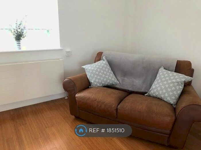 1 Bedroom Flat To Rent In Valentia Road, Hoylake, CH47