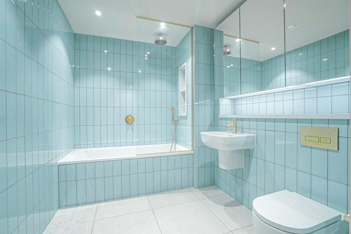 2 Bedroom Flat To Rent In Ashley Road, London, N17