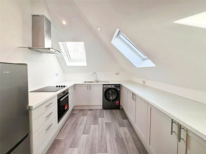 1 Bedroom Flat To Rent In Frant Road, Tunbridge Wells, Kent, TN2