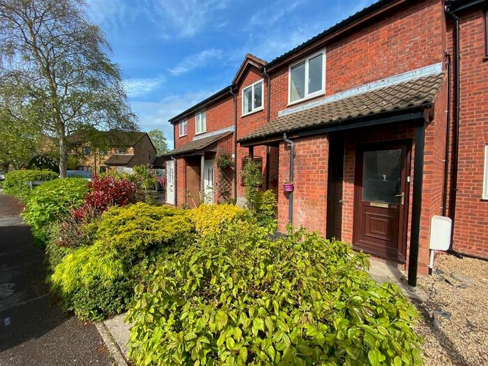 1 Bedroom Flat To Rent In Moor Croft Drive, Longwell Green, Bristol, BS30