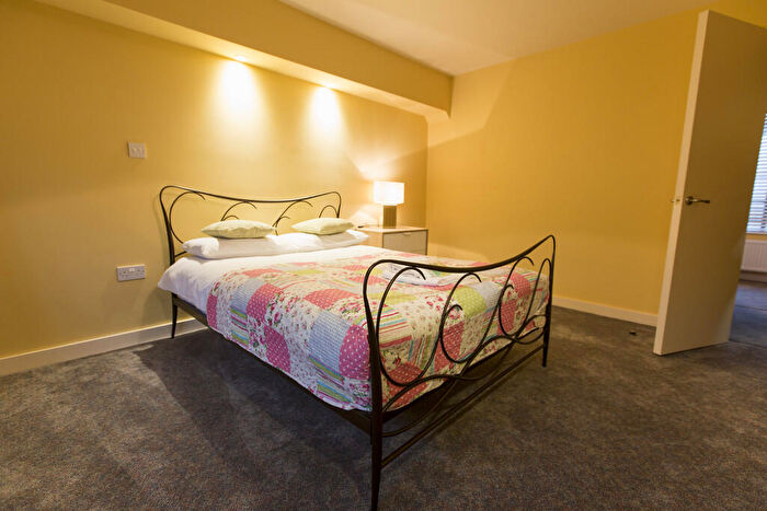 2 Bedroom Apartment To Rent In Apartment Harnall Court, CV1