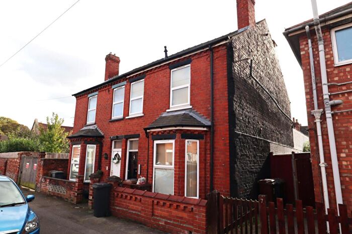 4 Bedroom Semi-Detached House For Sale In Vere Street, Lincoln, LN1