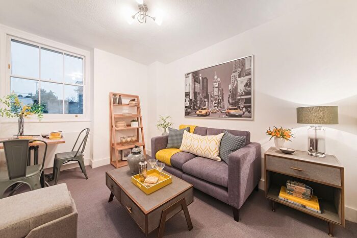 1 Bedroom Flat To Rent In Anns Close, Knightsbridge, SW1X