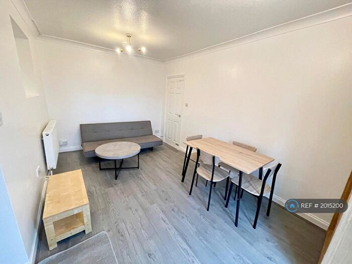 1 Bedroom Flat To Rent In Mynachdy Road, Cardiff, CF14