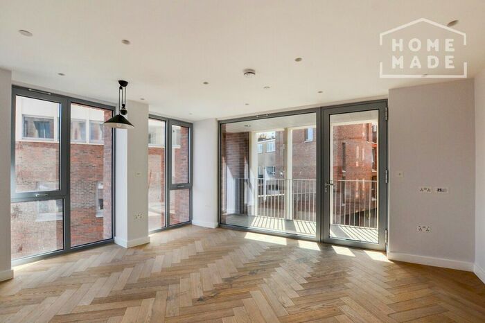 2 Bedroom Flat To Rent In Downs Road, London, E5