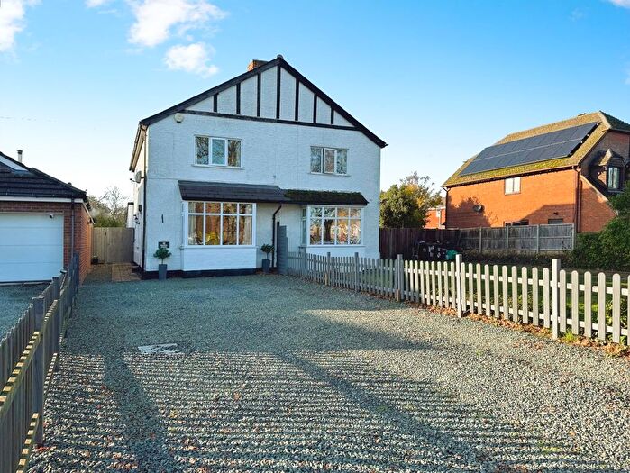 3 Bedroom Semi-Detached House For Sale In Denmark Avenue, Woodley, Reading, RG5