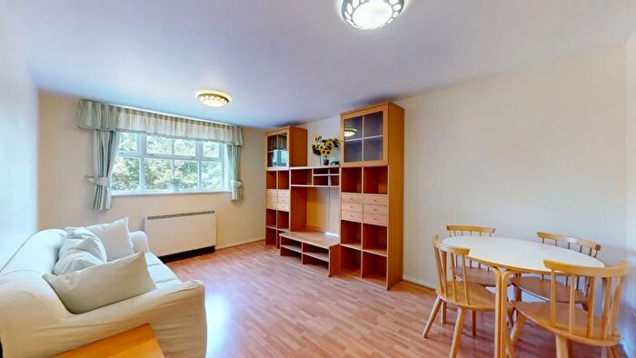 1 Bedroom Flat To Rent In Chamberlayne Avenue, Wembley, HA9